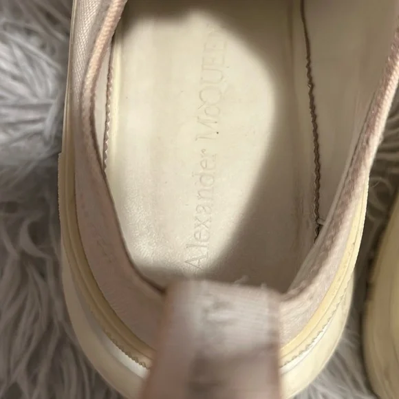 Alexander McQueen Tread Slick Women's Sneakers - Picture 9 of 10